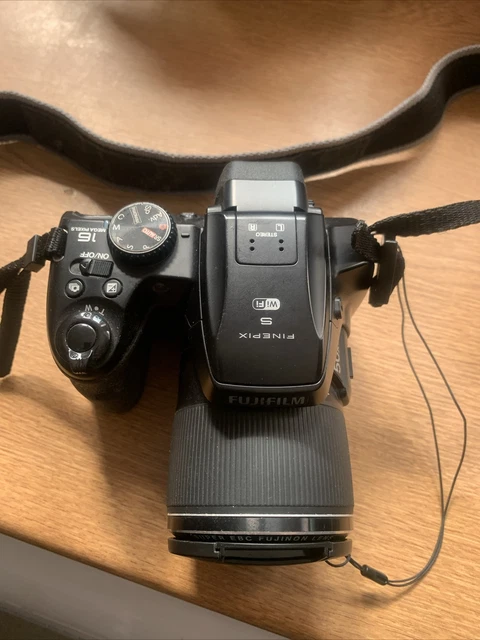Appareil Photo Fujifilm Finepix S9450W - Zoom 50x Objectif Fujinon - Occasion