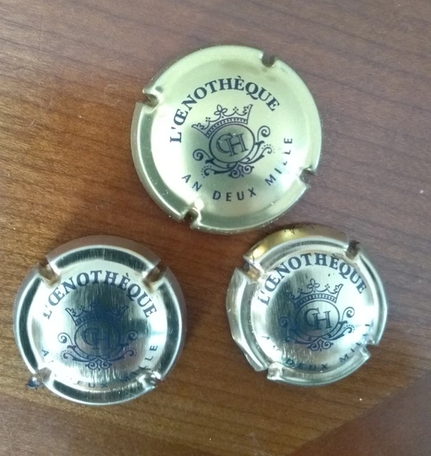 3 capsules de champagne 🍾 Charles Heidsieck an 2000 oenotheque. Dont 32mm