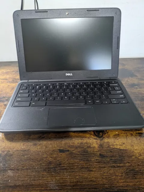 Dell Chromebook 11 3180 Laptop  Excellent Condition with Charger  🙂