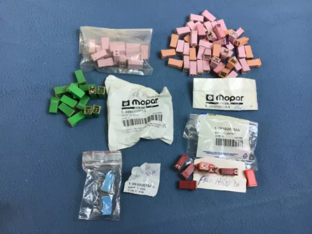 NOS Mopar Roadrunner GTX Chargeur Challenger Cuda Lot De Fusibles 20A 40A 50A