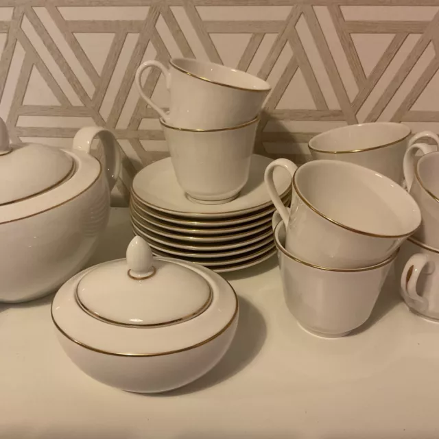 Royal Doulton Warwick Gold Tea Pot Sugar Bowl Tea Cups And Saucers X8 3