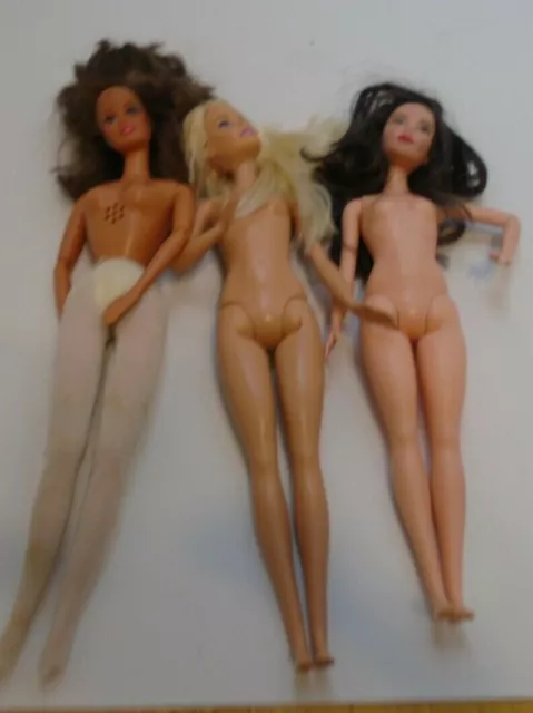 LOT OF 3  BARBIE  and friends DOLL 2015