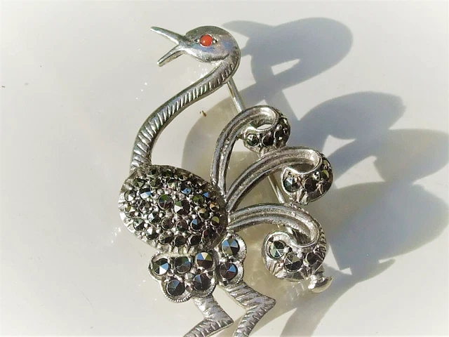 Broche Ancienne En Argent Poinçonné - Décor De Marcassite Et émeraude - Très Bon état