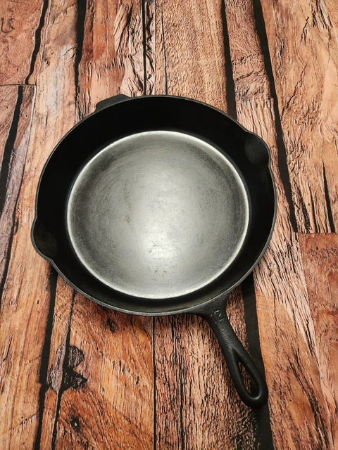 GRISWOLD #12   719 Large Block Logo Heat Ring Cast Iron Skillet ERIE PA USA