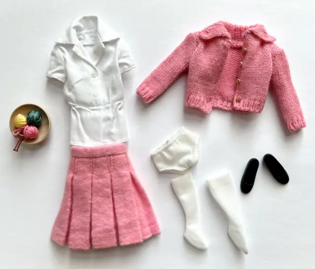 Vintage Barbie Mattel REPRO SKIPPER School Days Knitting Pretty 957 Clothes,