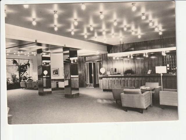 BERLIN-SCHÖNEFELD..., MITROPA-FLUGHAFENHOTEL, HALLE m. Rezeption....s/w ...