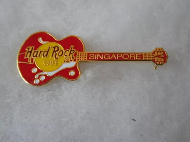 Hard Rock Cafe pin Singapore Red Gibson Byrdland Guitar series