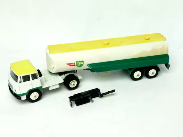 VRAI Dinky Toys FRANCE 60's 887 Unic Air BP. Qqs manques. Superbe peinture orig.