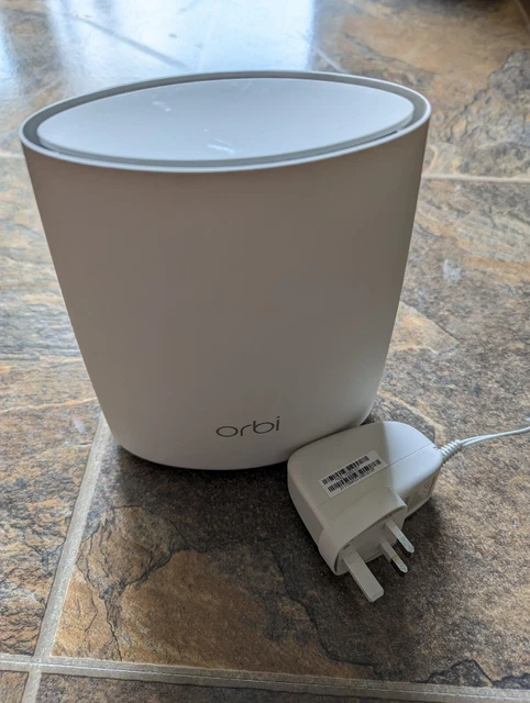 Netgear Orbi RBS40 componente aggiuntivo satellitare WiFi AC2200 garanzia tri-band
