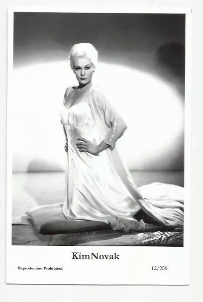 (Bx24) Kim Novak Swiftsure Photo Postcard (12/259) Filmstar Pin Up Glamor