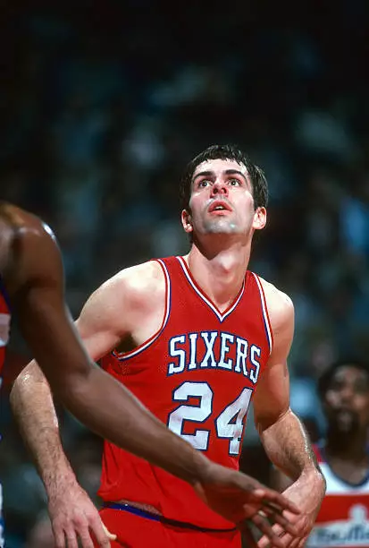BOBBY JONES OF the Philadelphia 76ers Basketball 1980 Photo 6 EUR 5,18 ...