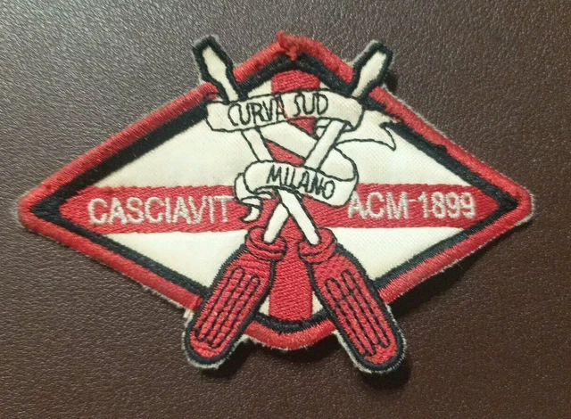 MP VIDEO - Curva Sud Milano: Il Corteo Dei Tifosi Rossoneri Prima Di - Foto 9