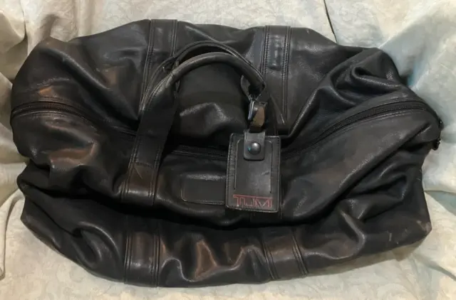 TUMI Alpha II Leather Duffle Bag Black Expandable XL Weekender Classic Travel