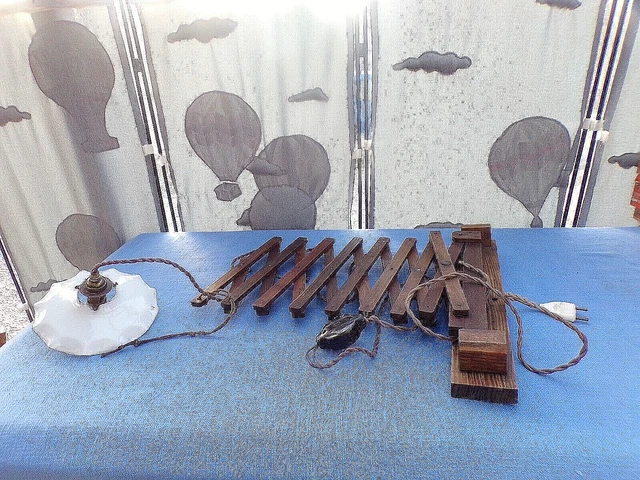 Ancienne applique murale télescopique d'atelier/lustre industriel-bois et tôle