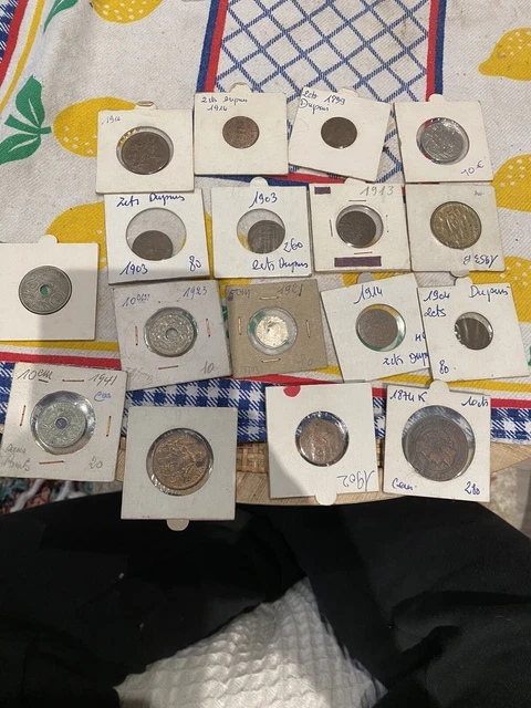 Lot monnaies françaises sous carton