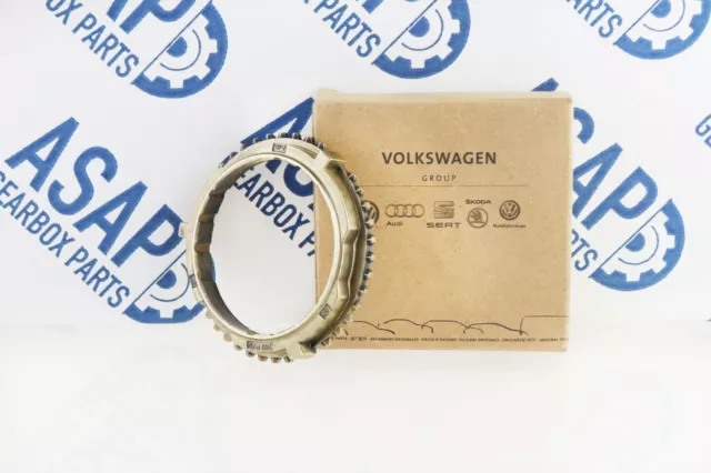 Genuine 02T Vitesse 5th Gear Bague Synchro Pour VW Polo Golf Boîte / Audi Skoda