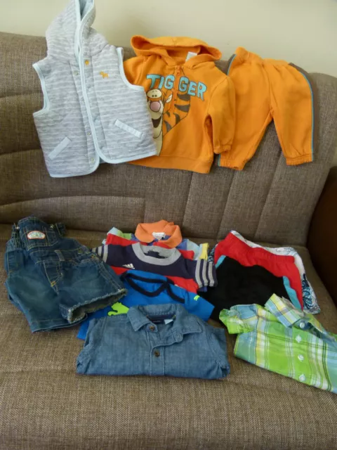 Lot de 12 Disney Puma etc vêtements bébé garçon gilet à capuche, etc. taille 0-3 0-6M