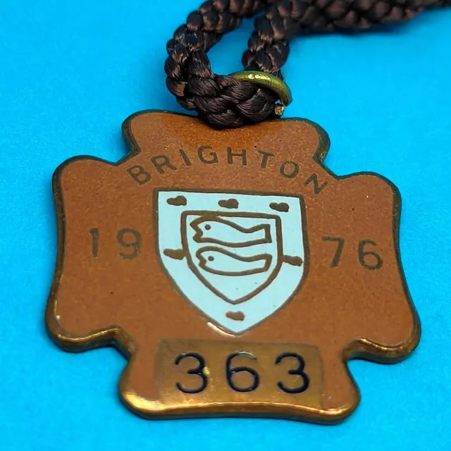 Brighton Horse Racing Members Badge 1976