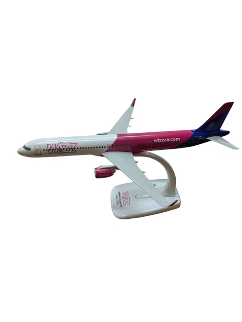 Limox Airbus A321neo Wizz Air – Maquette 1/200, HA-LVK, Plastique, Pré-assemblée, Support Inclus, Collection