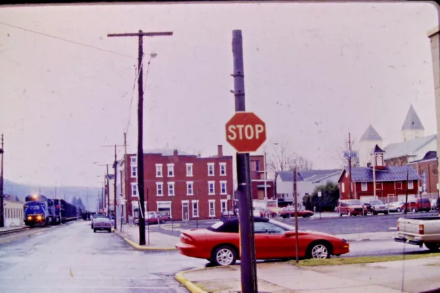 Kodachrome Original Slide Conrail Diesel Sunbury, PA (1997) Item #CC1639