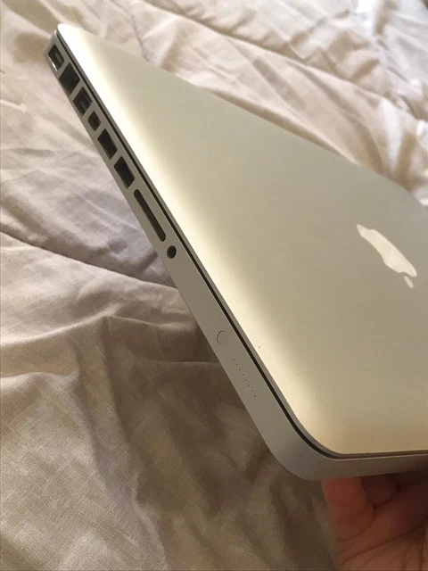 Apple MacBook Pro 13.3" (320GB HDD, Intel Core i5 2ª generazione, 2.30 GHz, 4GB)