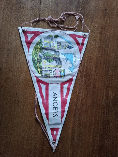 Ancien Petit Fanion / Wimpel "Nevezis Kedainiai" - Lituanie - Objet Vintage