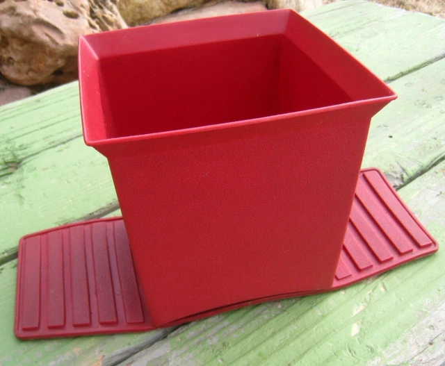VTG Rubber Queen Trash Can Garbage Dust Case Holder Box Bin Rubbish Car Caddy VTG Rubber Queen Trash Can Garbage Dust Case Holder Box Bin Rubbish Car Caddy