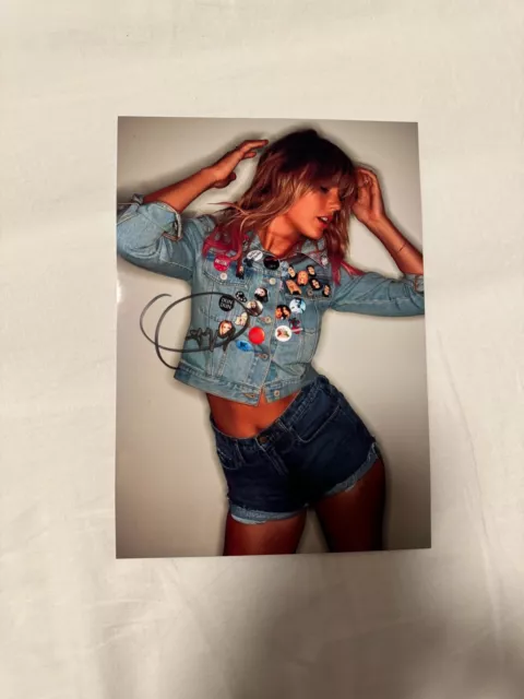 Taylor Swift autographed signed photo & coa