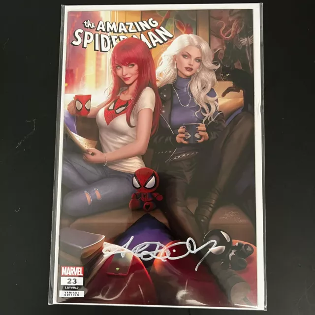 The Amazing Spider-Man #23 Signed By Ariel Diaz Trade Dress Mary Jane Black Cat