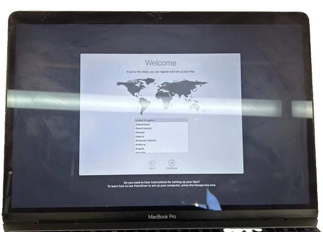 Apple MacBook Pro 13"  Intel Core i5-Core i5-7360U 2.3GHz 8GB RAM 256GB SSD