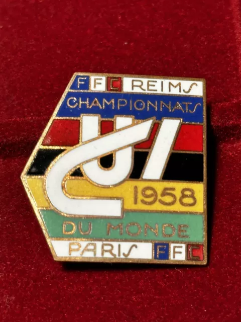 Insigne Championnats du Monde Cyclisme UCI FFC Reims Paris 1958