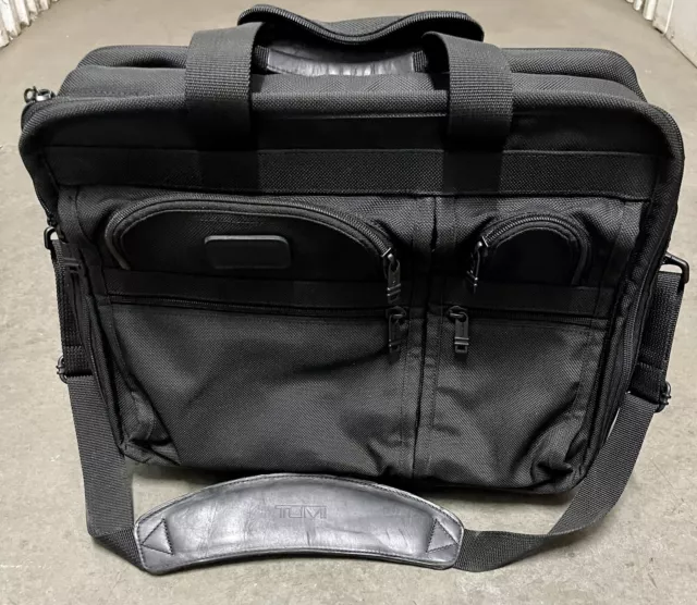 TUMI BLACK BALLISTIC NYLON 2 HANDLE 2 WHEELED ROLL OVERNIGHT TRAVEL Breifcase