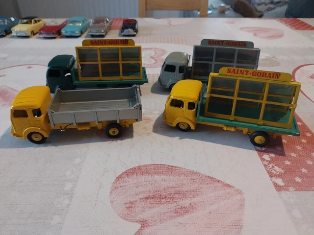 Lot De 4 Dinky Toys France - Simca Cargo - Voitures Miniatures De Collection