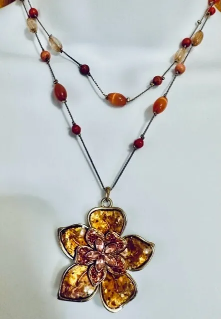 Vintage 1990s Liz Claiborne Double Layer Gold Plated Flower Pendant Necklace