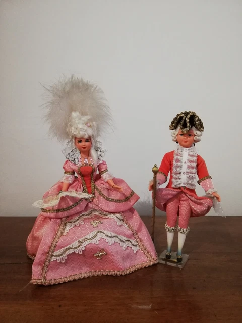 What a pleasure sharing these two beautiful Marie Antoinette
