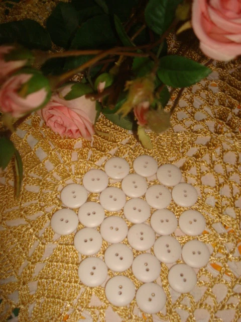 Lot De 50 Boutons Ronds Blancs Anciens - Diamètre 1 Cm, Idéal Pour Couture Et Création