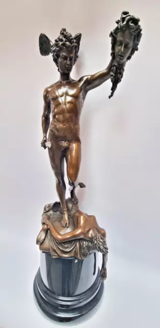 Bronzefigur Perseus mit dem Kopf der Medusa Griechische Mythologie Bronze 62 cm