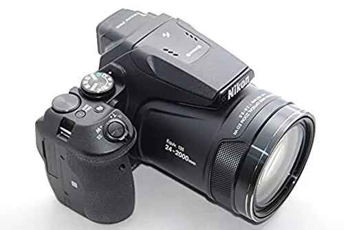 Cámara digital negra Nikon COOLPIX P900 16 MP 83x zoom óptico usado
