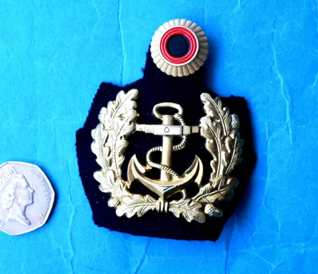 German Navy Officers Cap Badge Incorporating A Roundel Cockade (Bullseye)