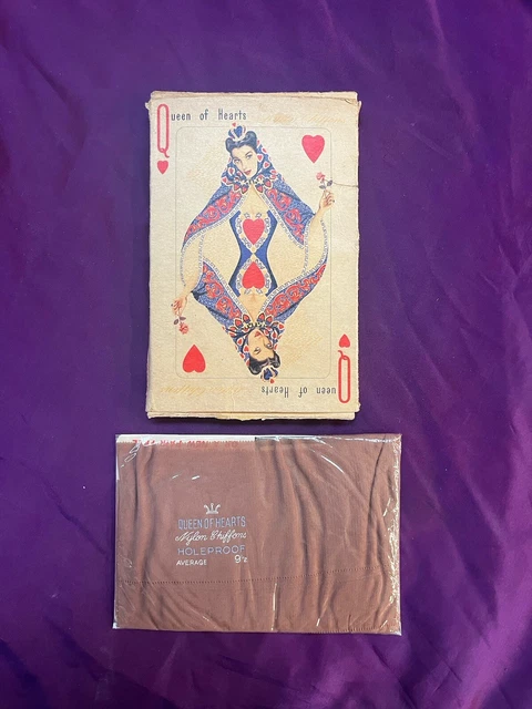 1940’s Queen Of Hearts Christmas Boxed Stockings Holeproof. French. Size 9.5.
