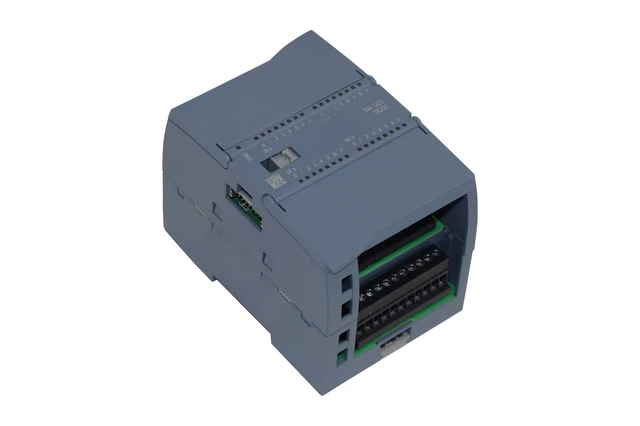 Siemens SIMATIC S7 6ES7 223-1BL32-0XB0 6ES7223-1BL32-0XB0