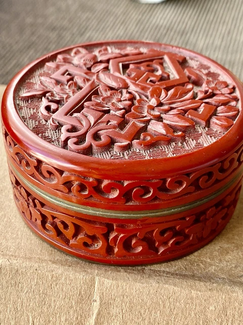 Antique Chinese Red Cinnabar Lacquer Flowers And Leaves Round Box