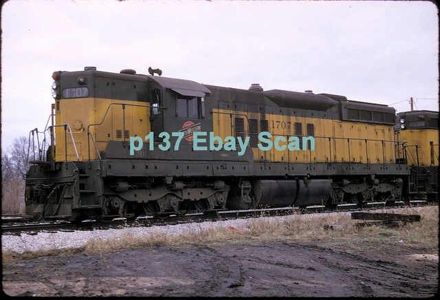 CNW Chicago & North Western SD-9 1707 ORIGINAL 1968 Kodachrome Slide