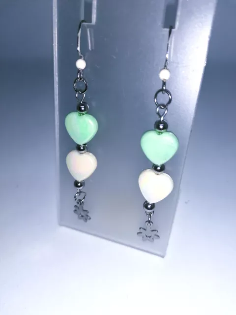 Boucles d'oreilles coeurs en acrylique