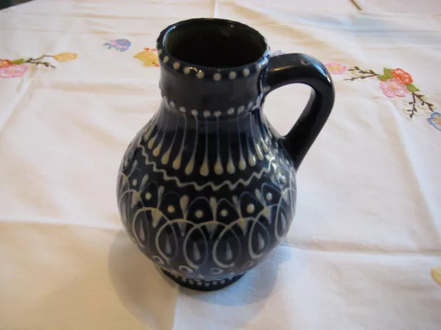 Krug aus Keramik/Steinzeug DDR Keramik blau mit weisser Bemalung