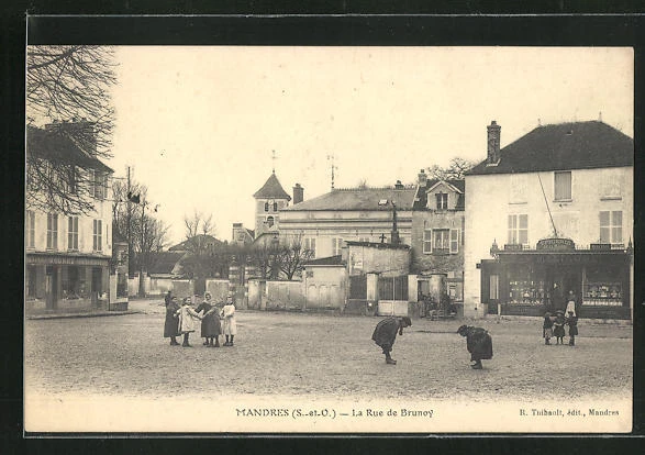 CPA Mandres, La Rue de Brunoy