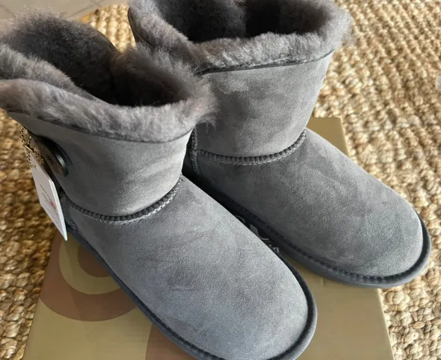 UGG BOOTS WOMAN Gray Size US 9 Brand New $70.00 - PicClick