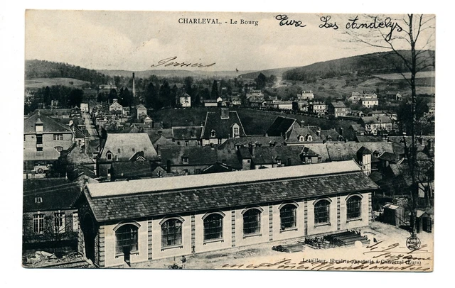 C13795 - Une Carte Postale Ancienne -CHARLEVAL - Le Bourg