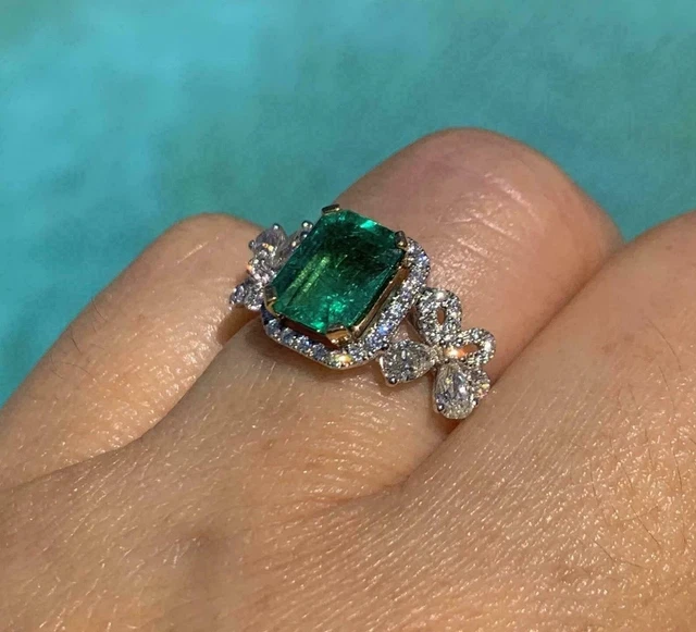 Bague Ancienne En Or Blanc 14K Avec émeraude - Style Cocktail/vintage - Taille 7.5 - Époque Jackie Kennedy