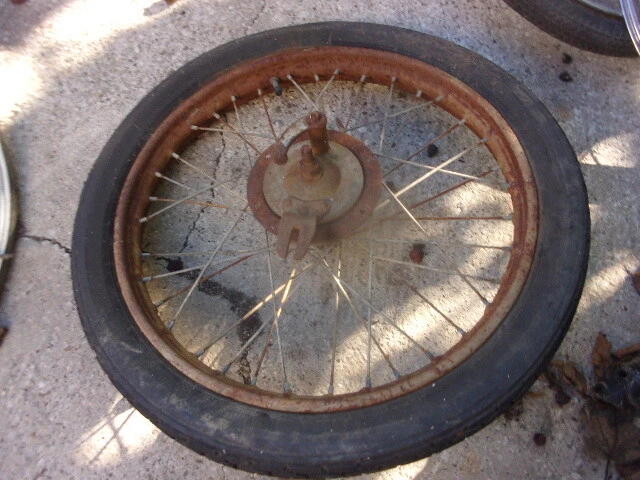 ROUE avant 125 PEUGEOT GRIFFON METEOR TA 57-T54 // 250 x 19